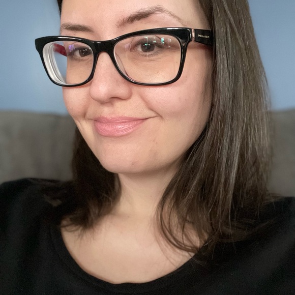 Meet your Posher, Ashley - Picture 1 of 1